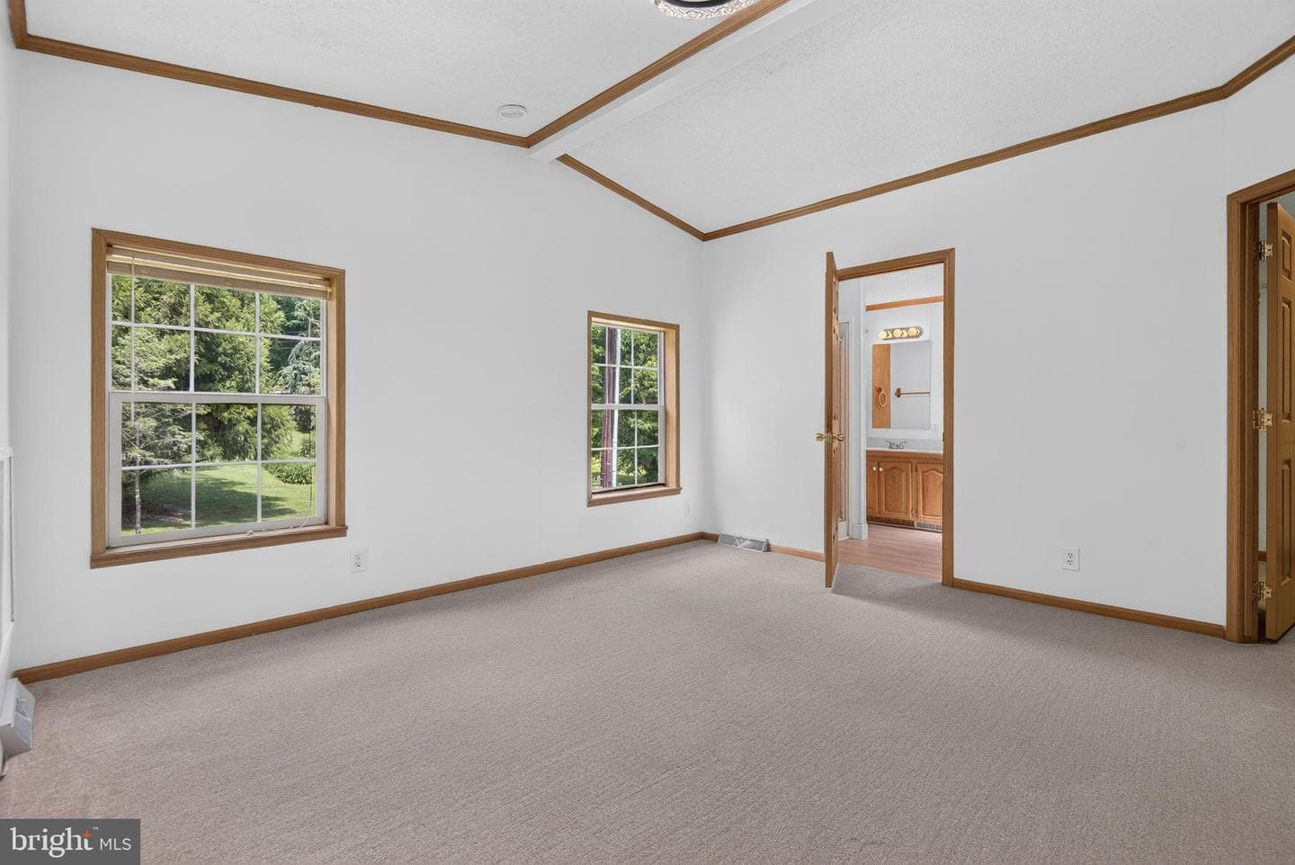 69 Gilbert Road photo 18