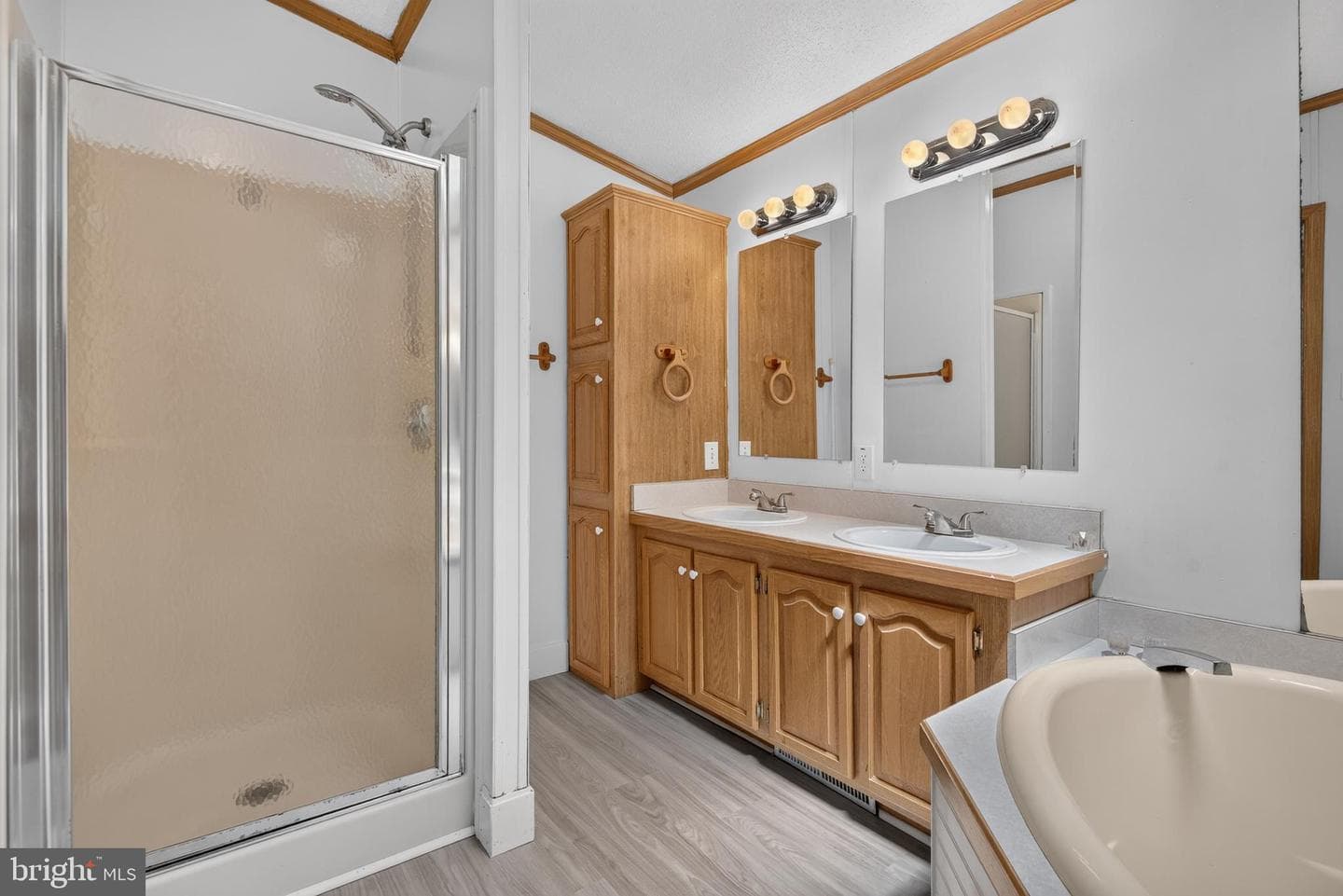 69 Gilbert Road photo 23