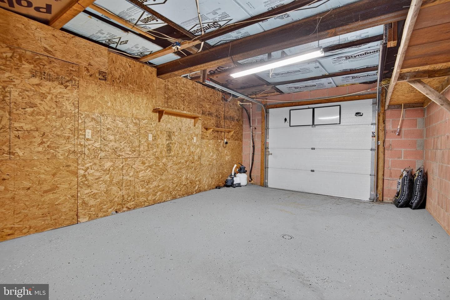 69 Gilbert Road photo 38