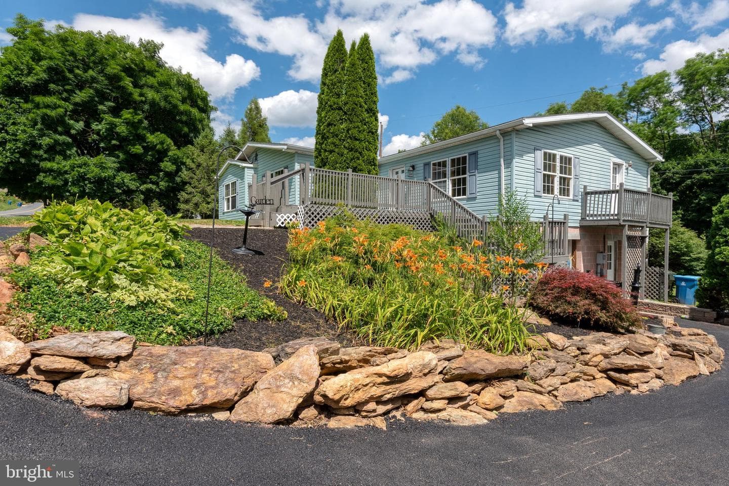 69 Gilbert Road photo 39
