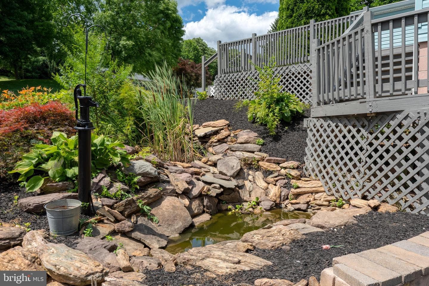 69 Gilbert Road photo 40