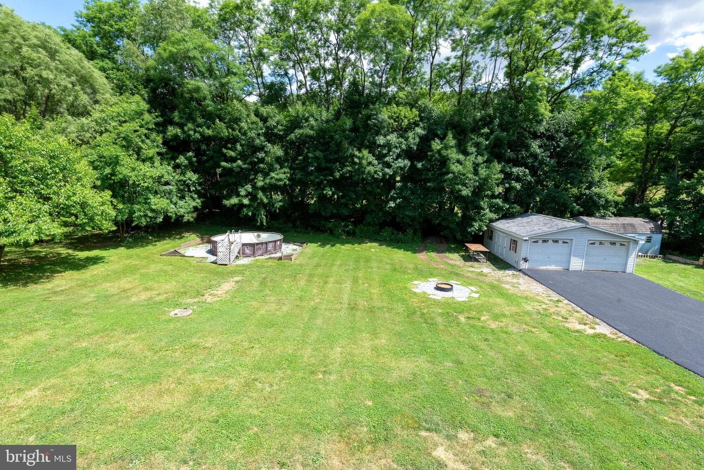69 Gilbert Road photo 43