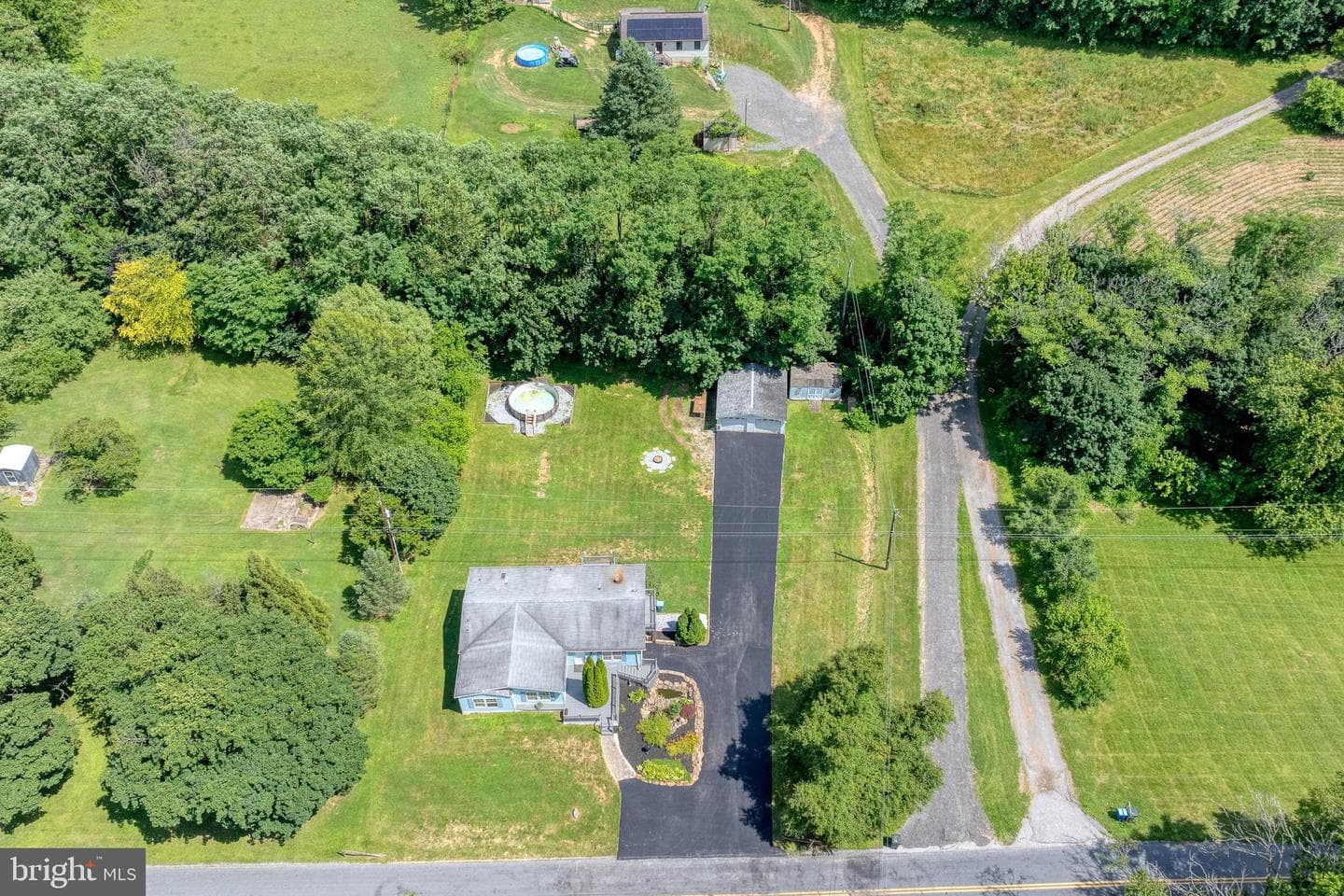 69 Gilbert Road photo 50