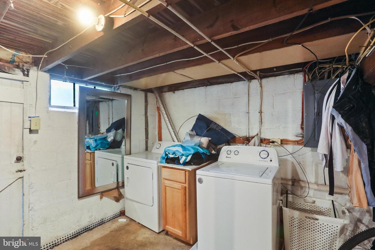 1053 E King Street photo 24