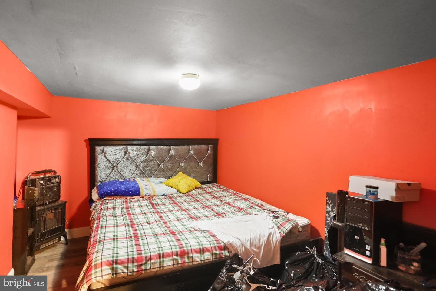 1053 E King Street photo 25