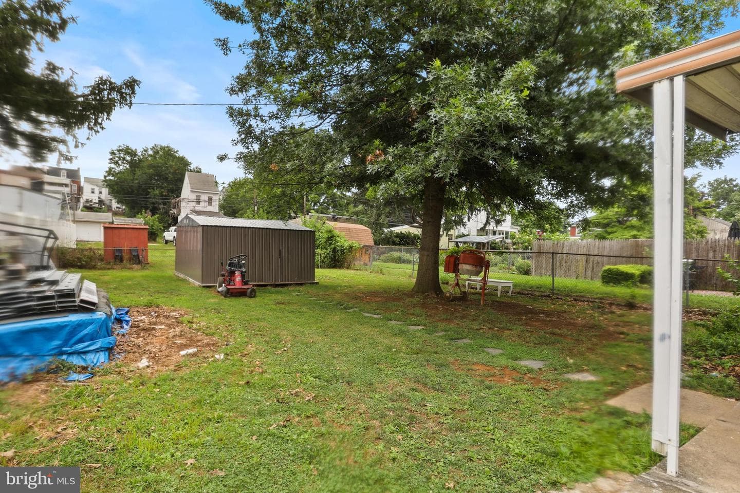 1053 E King Street photo 28