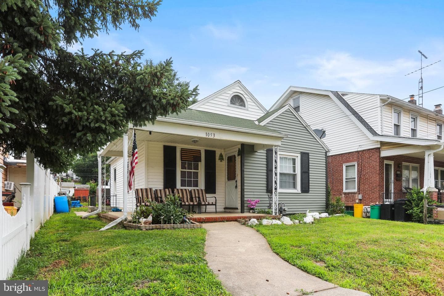 1053 E King Street photo 5