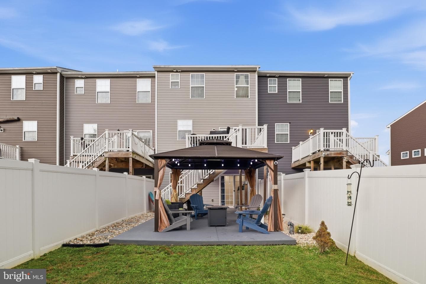 521 Charles Avenue photo 30