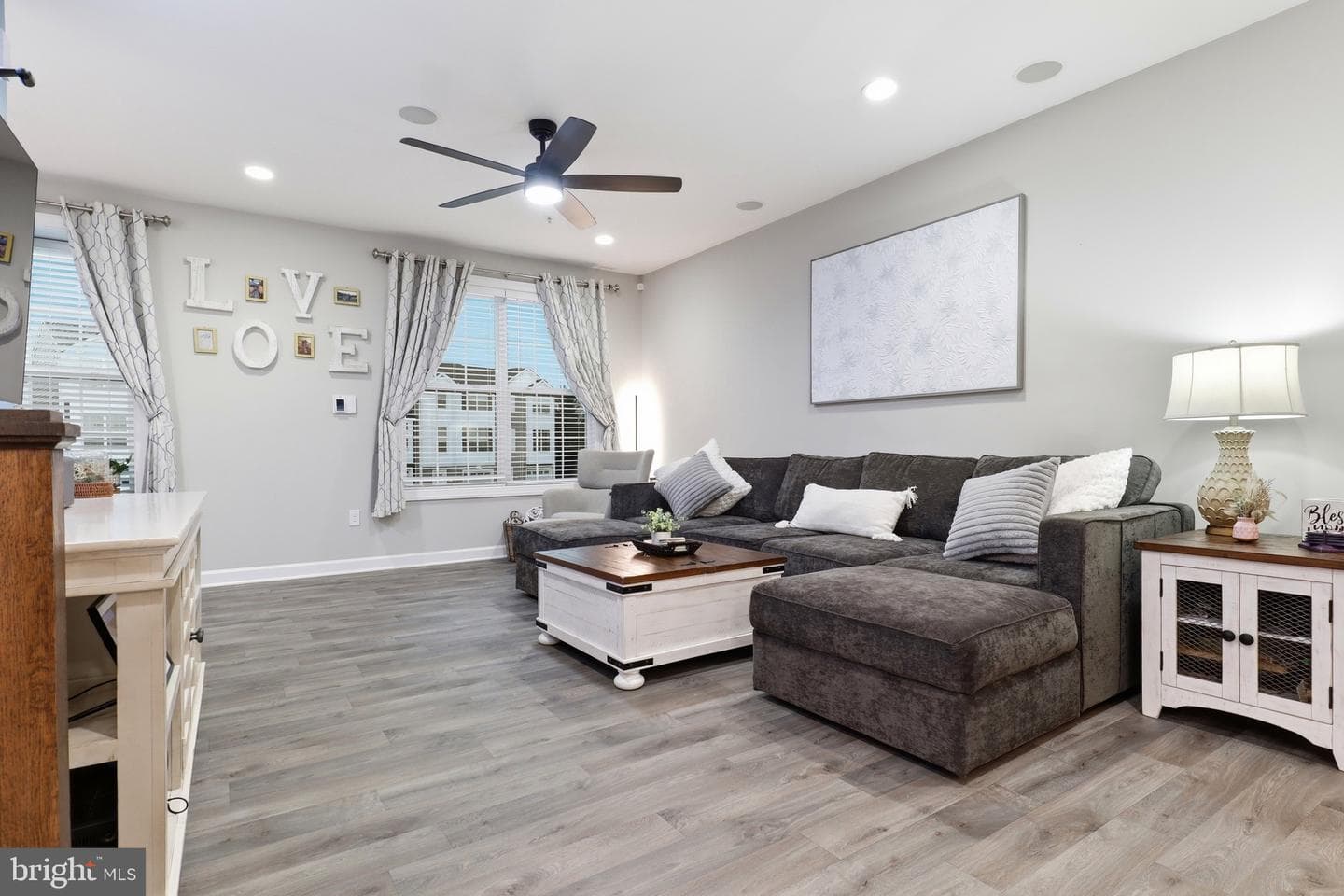521 Charles Avenue photo 5