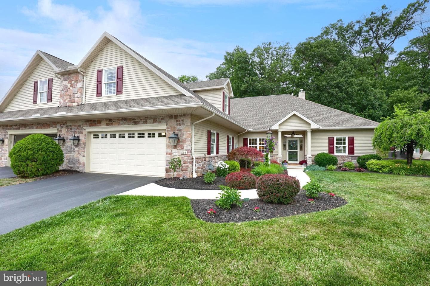 865 Meadow Court, York