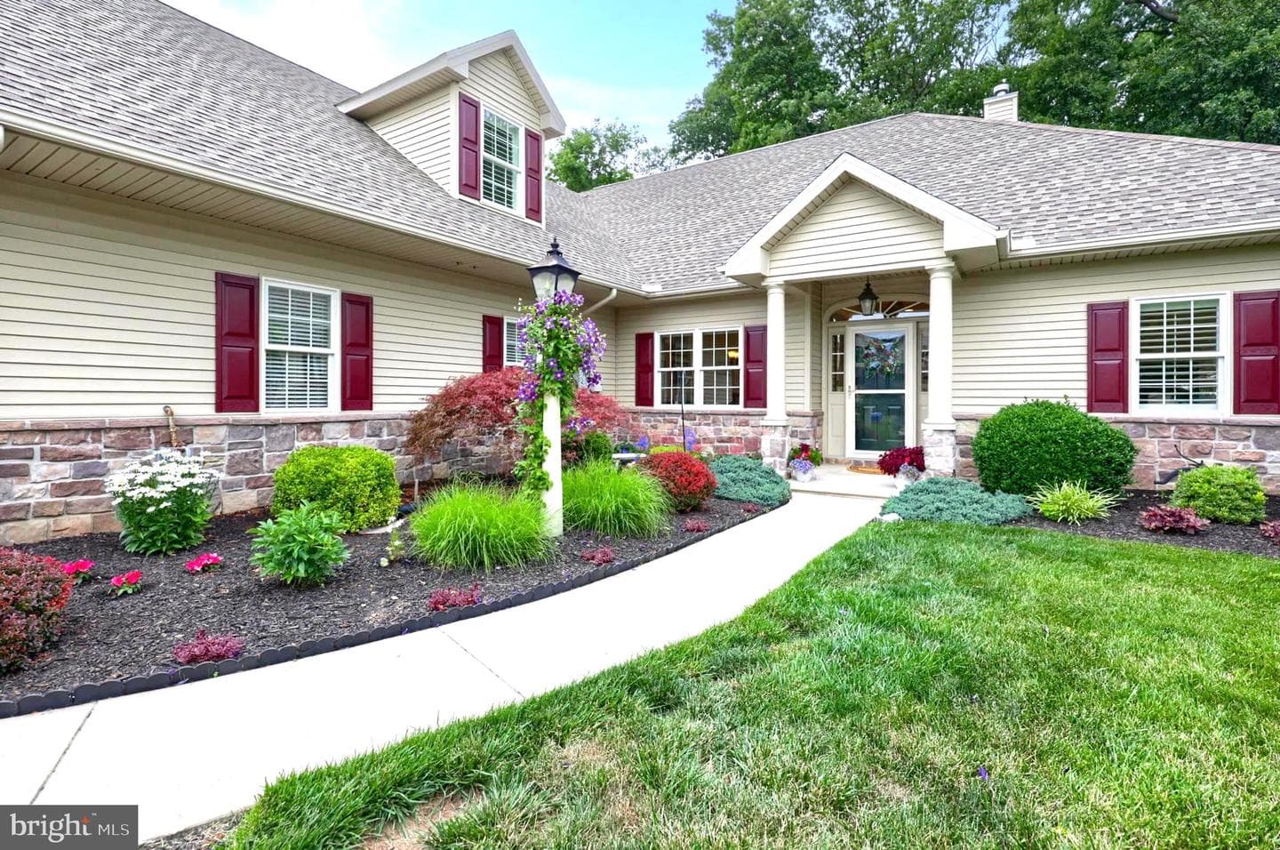 865 Meadow Court, York