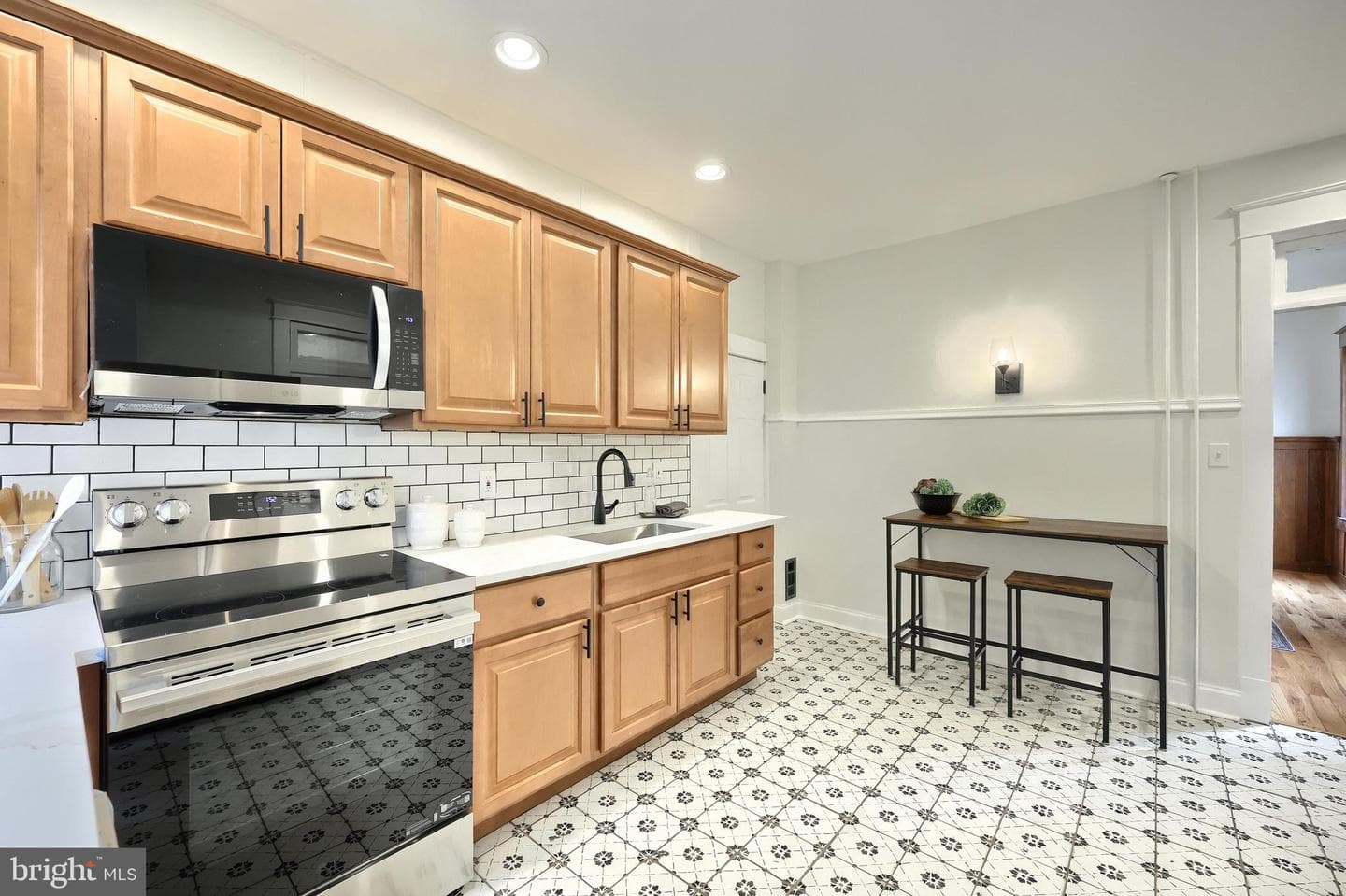 137 1st Avenue photo 23
