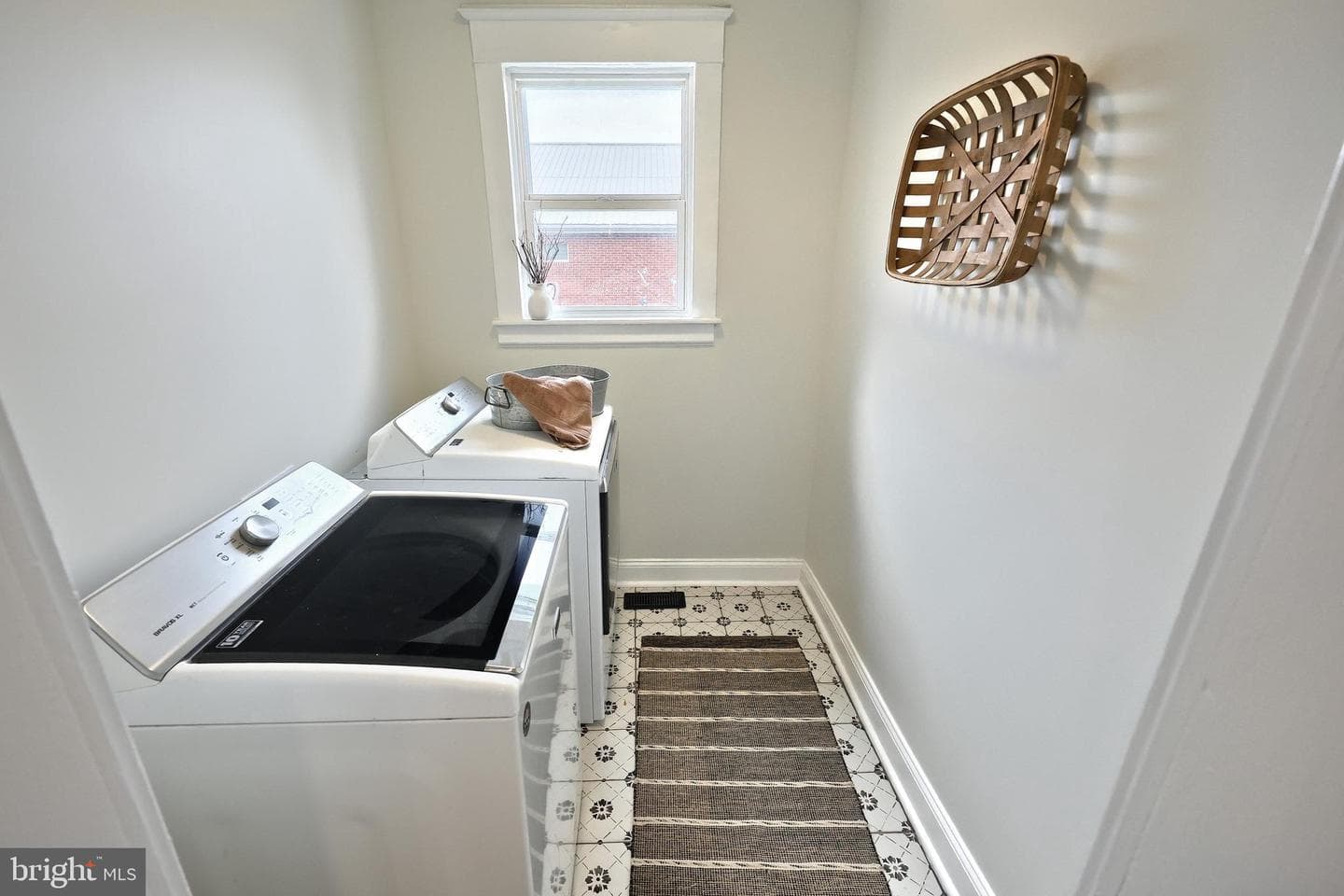 137 1st Avenue photo 27