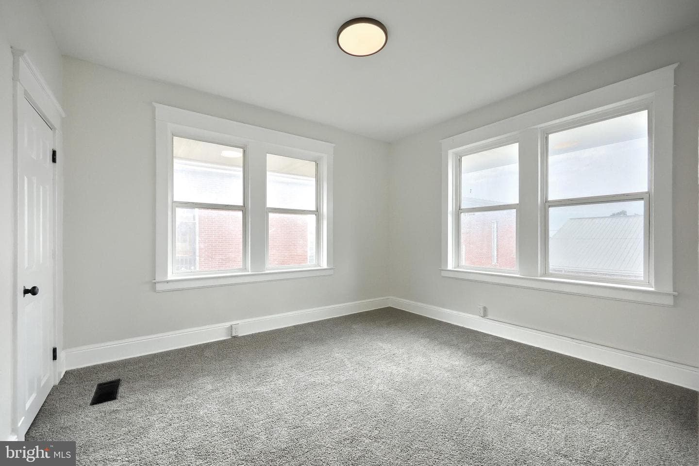 137 1st Avenue photo 32