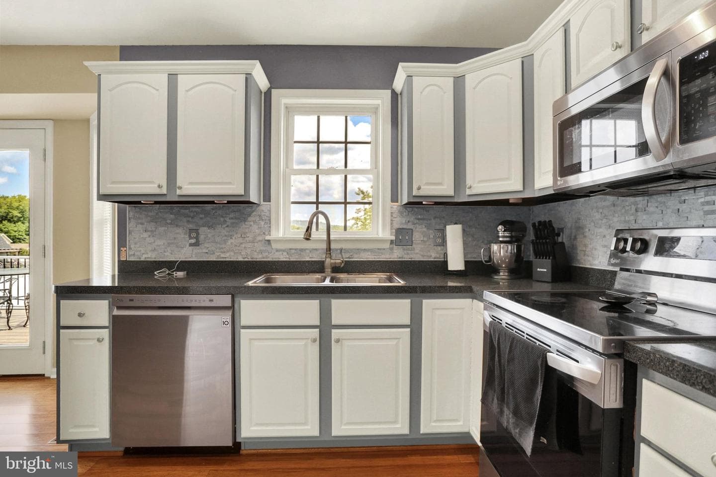 415 Clover Street photo 15