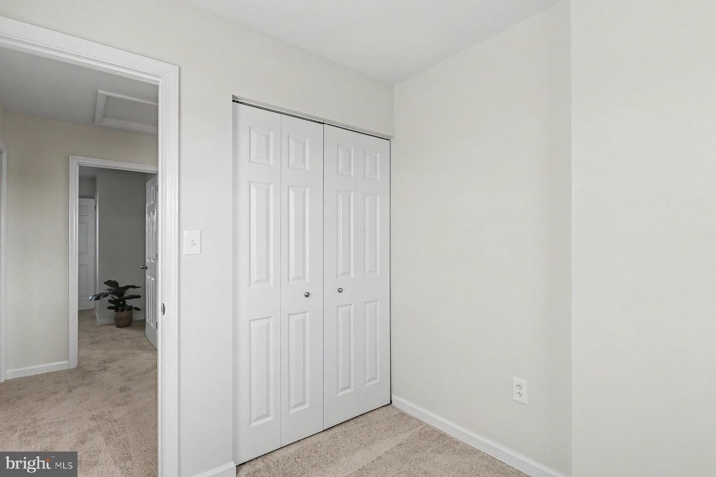295 Robin Hill Circle photo 17
