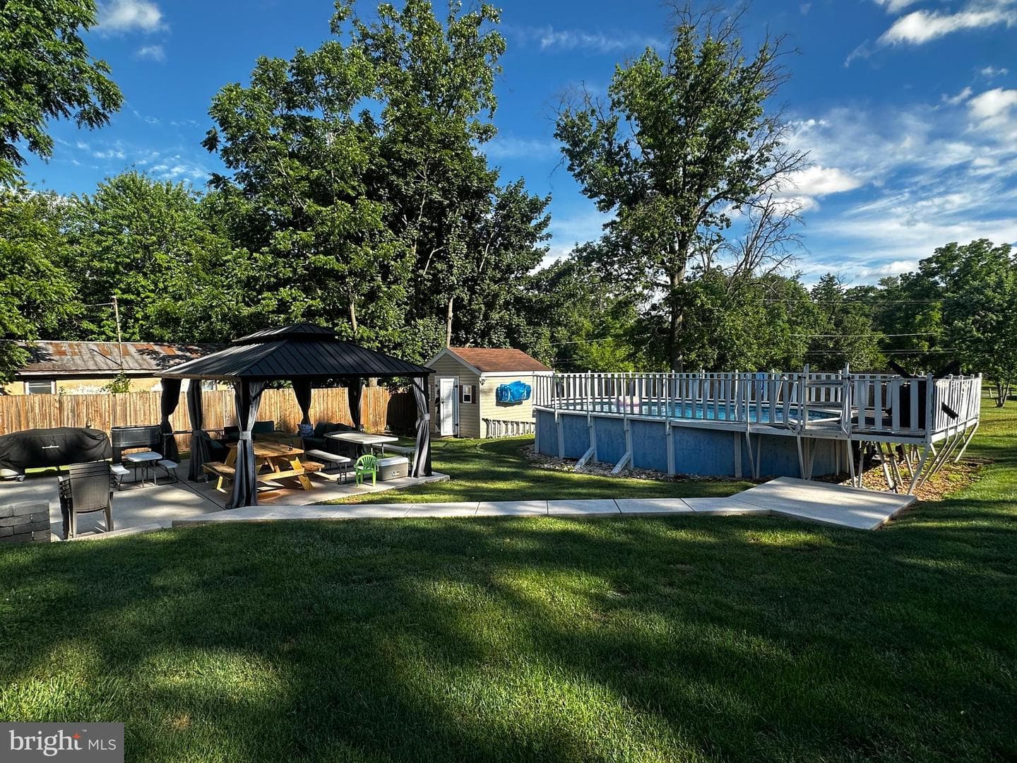 2654 Grandview Avenue photo 4