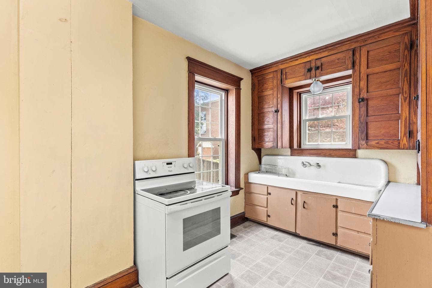 228 Baltimore Street photo 17