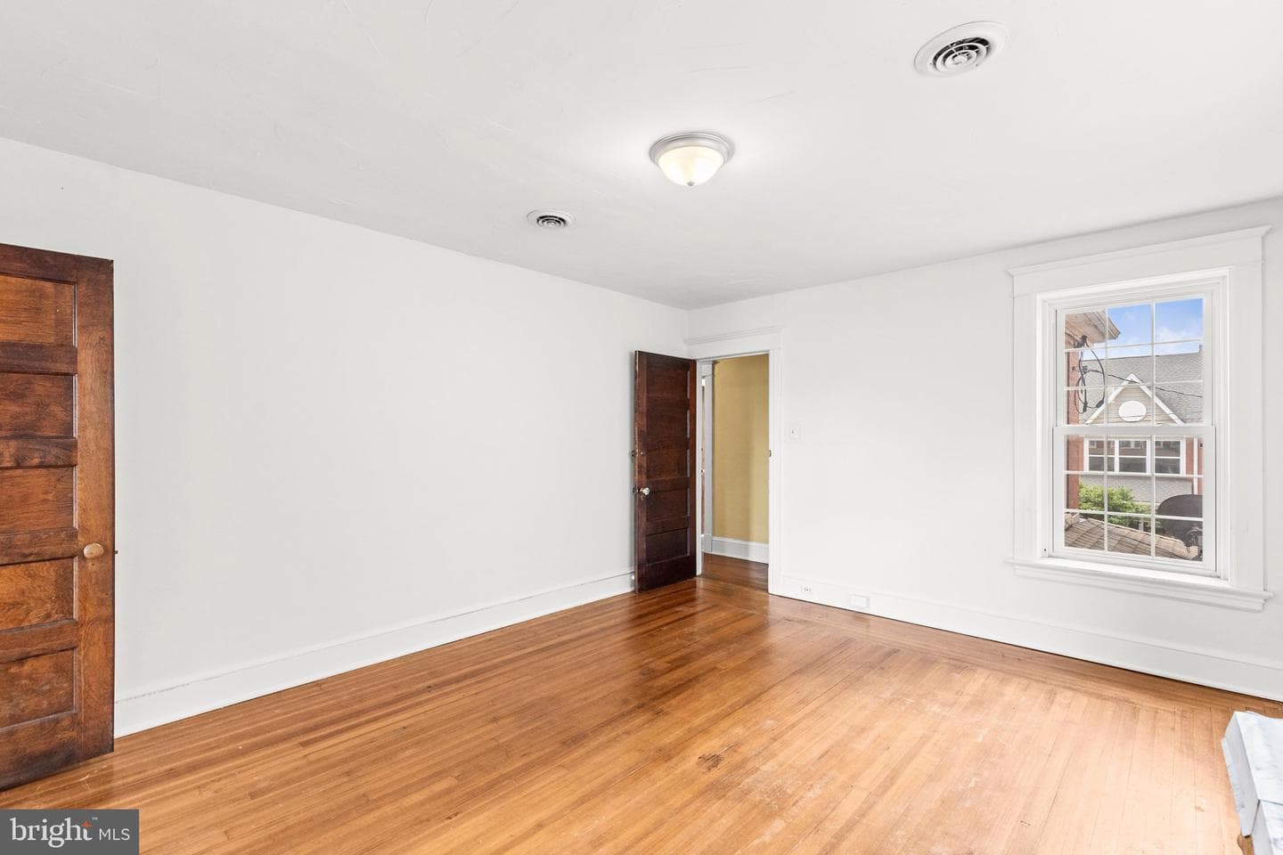 228 Baltimore Street photo 26