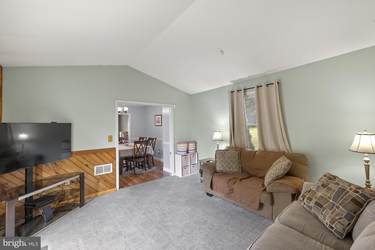 2904 Village Square Drive photo 17