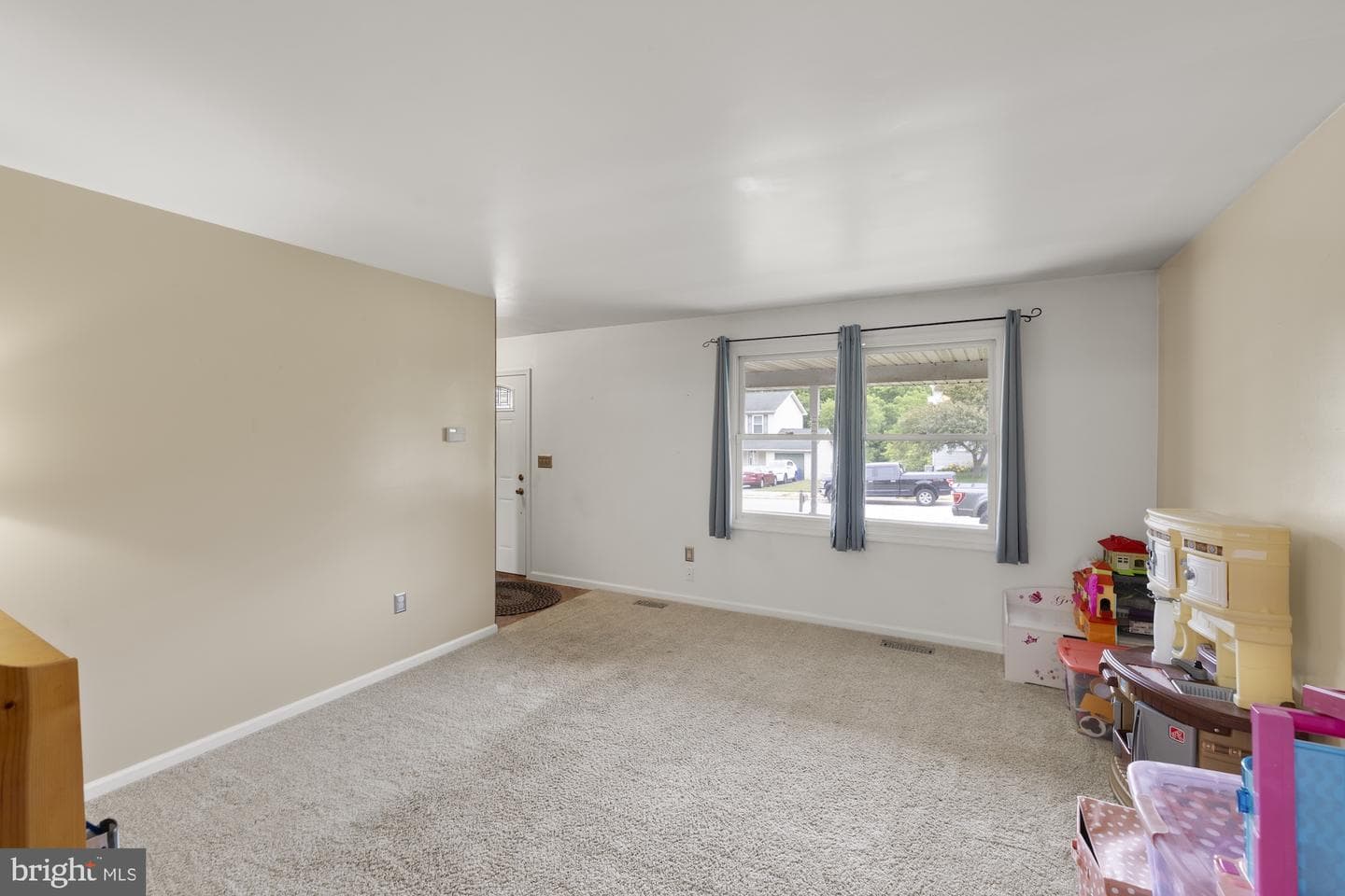 2904 Village Square Drive photo 21