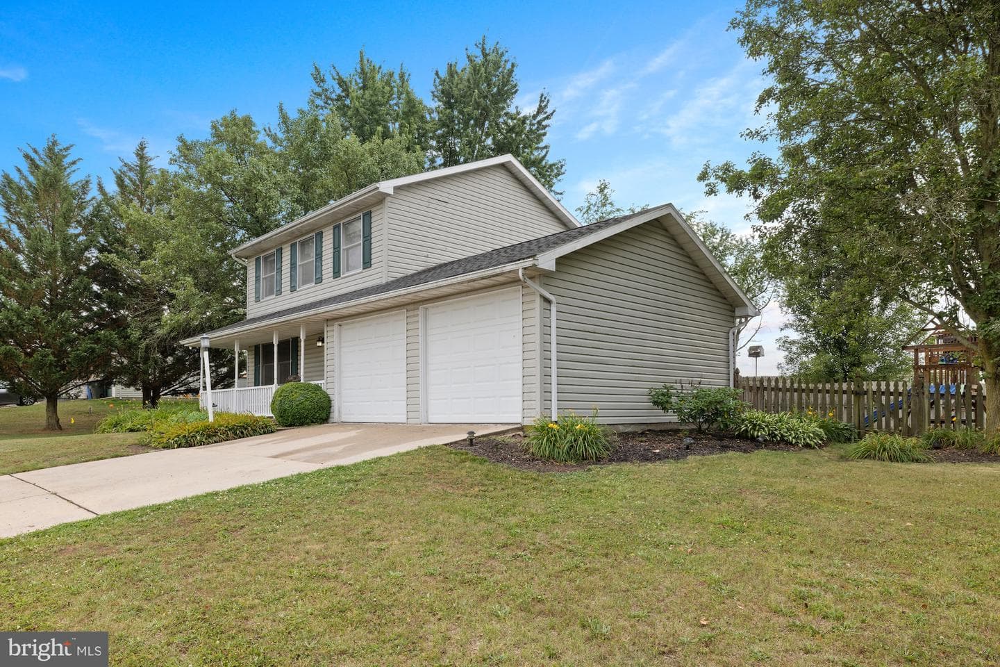 2904 Village Square Drive photo 7