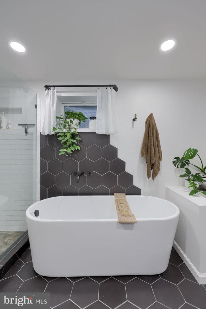 103 Oak Knoll Road photo 44