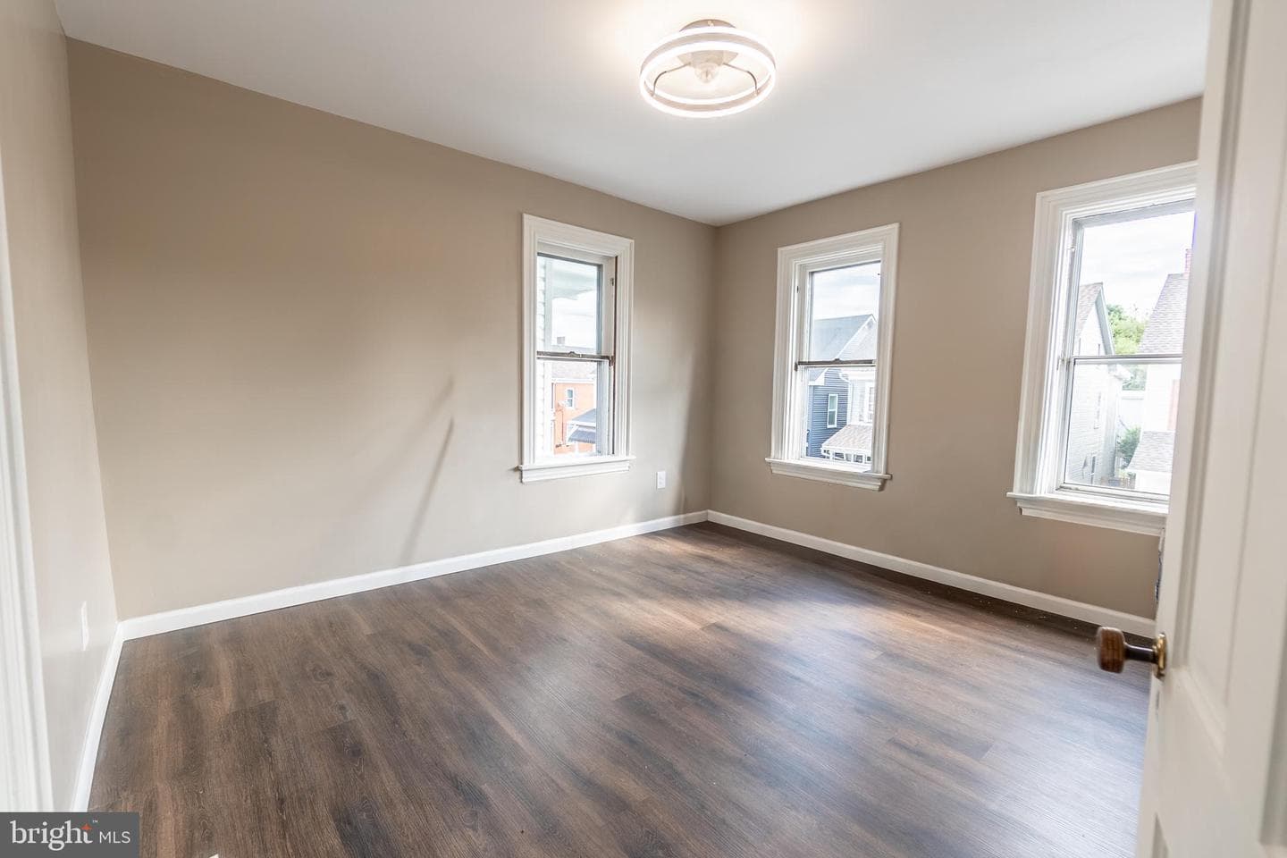 229 2nd Avenue photo 12