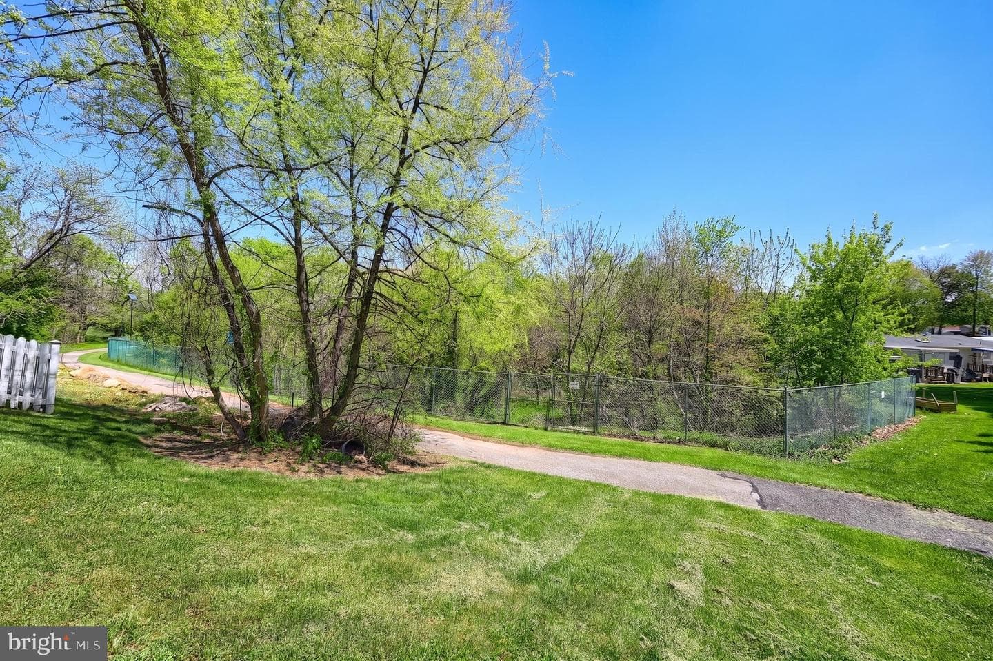 14 Barberry Court photo 33