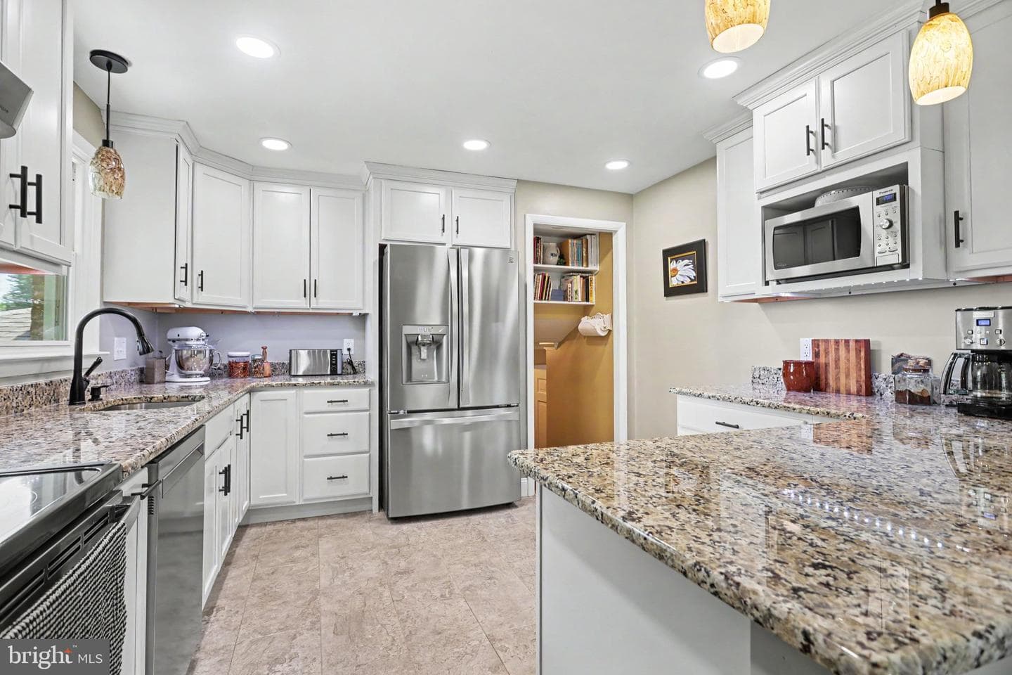2665 Milford Lane photo 9