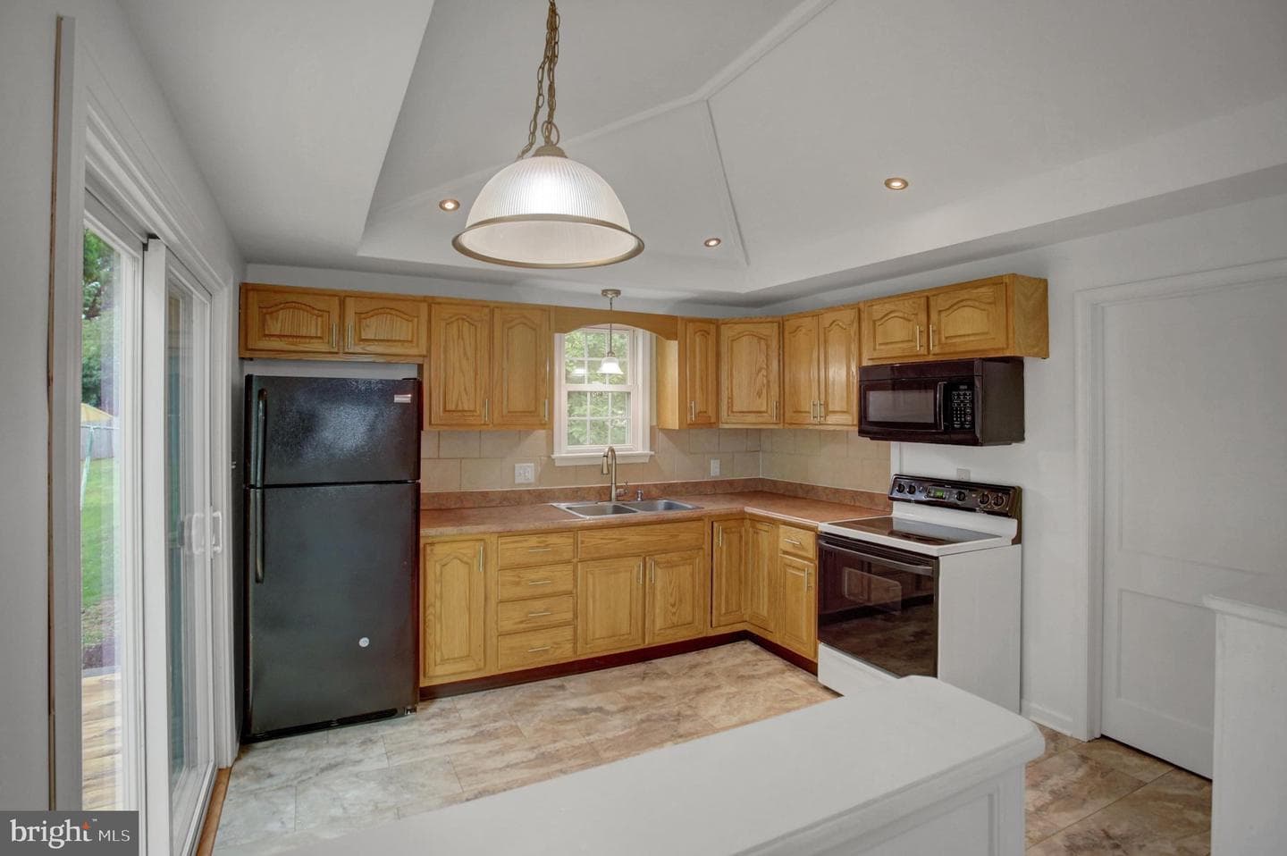3120 Claremont Road photo 8