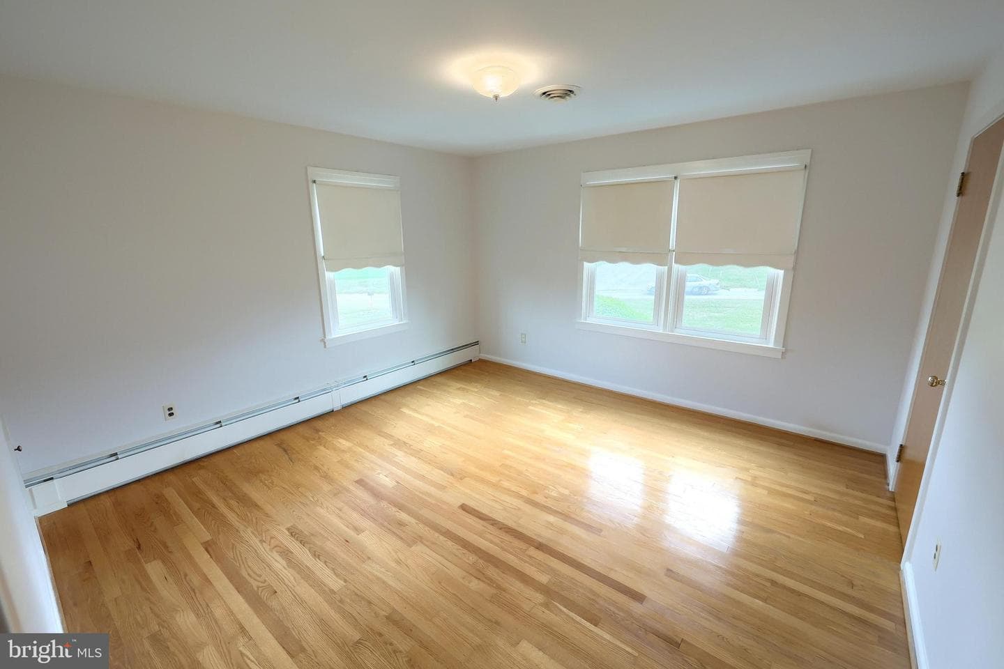2056 Bridgeview Road photo 16