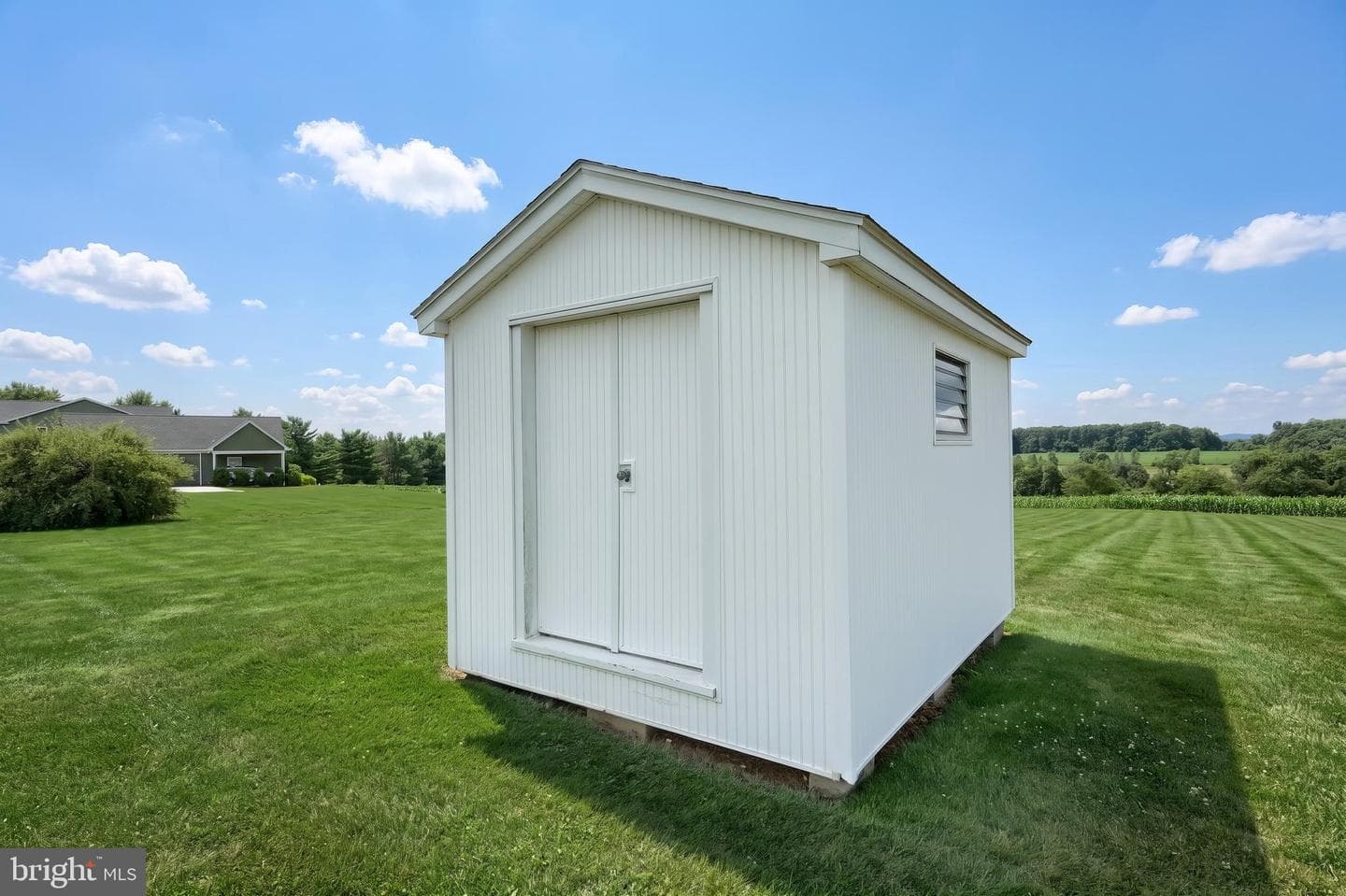 2056 Bridgeview Road photo 29
