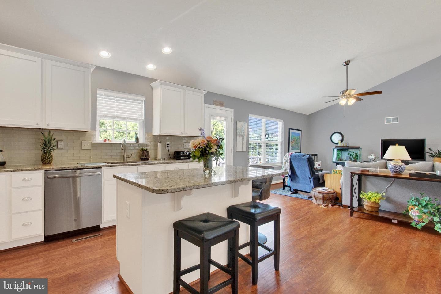 880 Ripple Dr photo 13