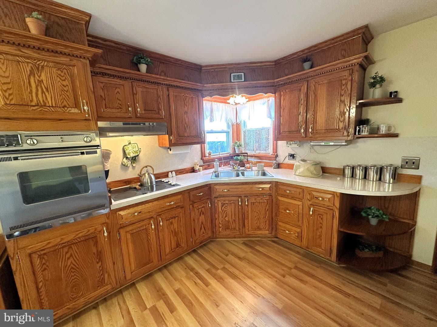 985 Fairview Drive photo 10