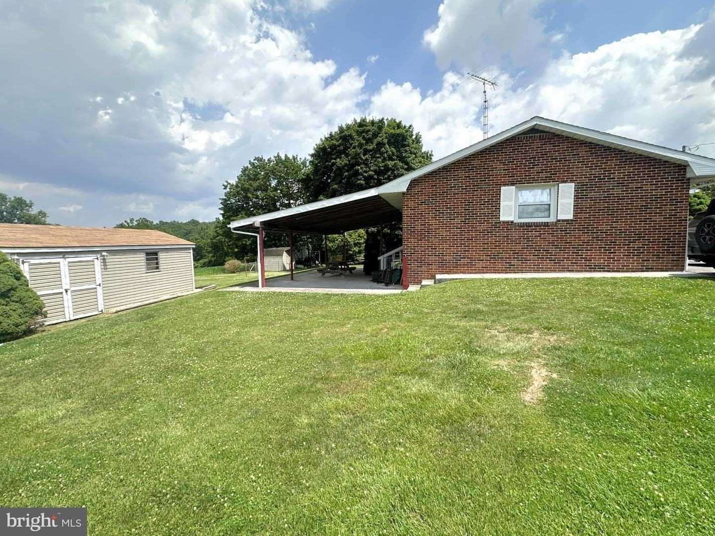 985 Fairview Drive photo 5