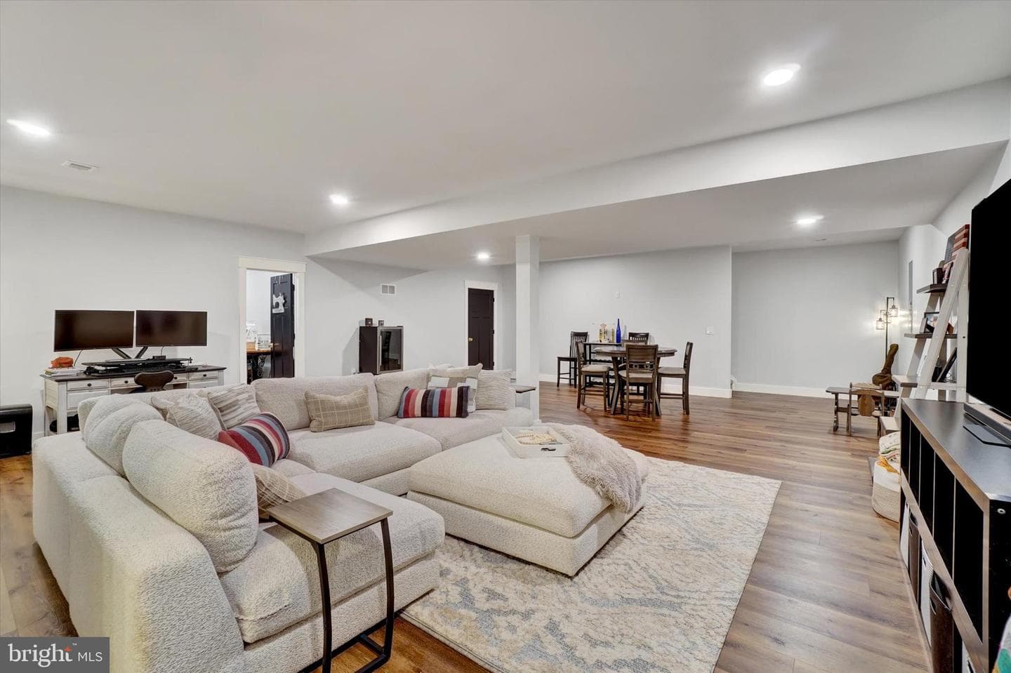 660 Church Road photo 39