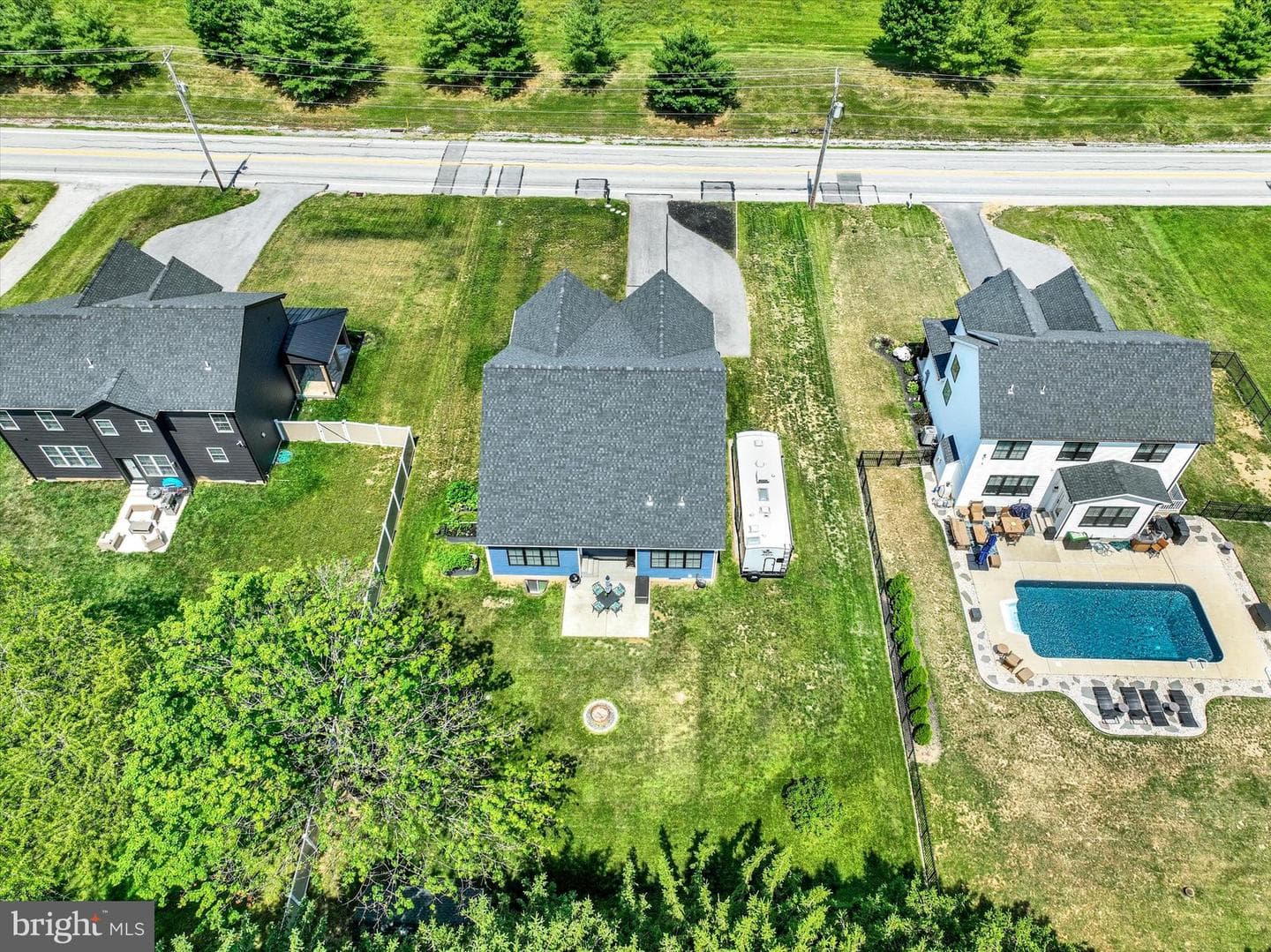 660 Church Road photo 7