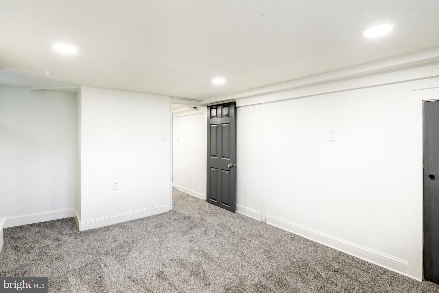 137 Taft Avenue photo 30