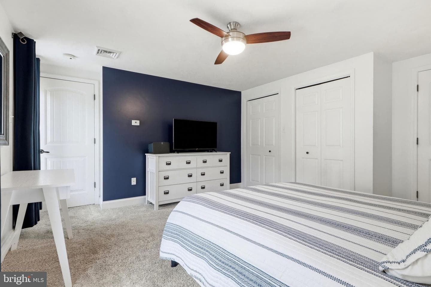690 Academy Road photo 37
