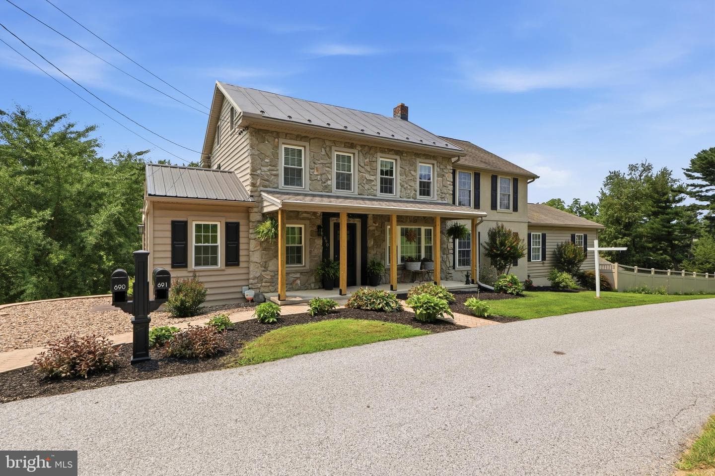 690 Academy Road photo 67