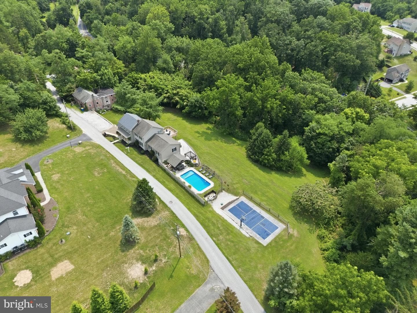 690 Academy Road photo 84