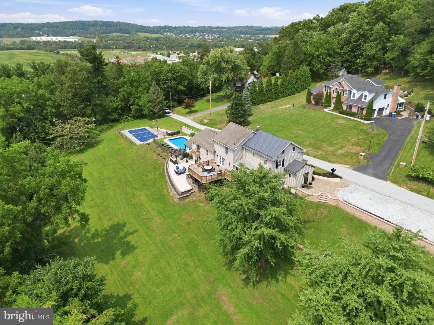 690 Academy Road photo 93