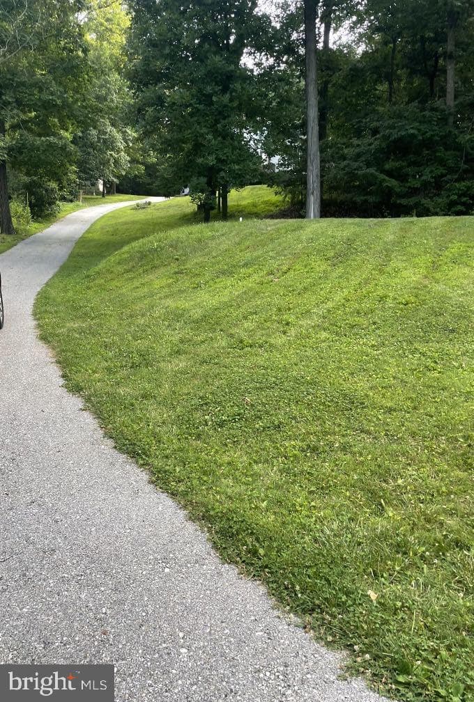 604 Rocky Ridge Road, Spring Grove