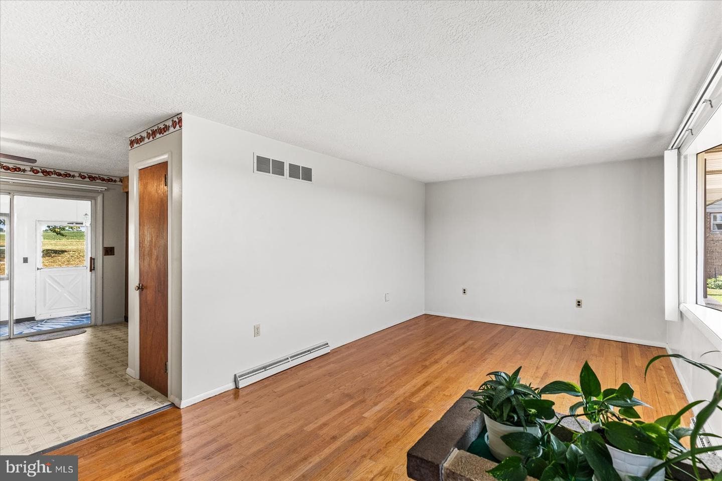 3591 Emig School Road photo 7