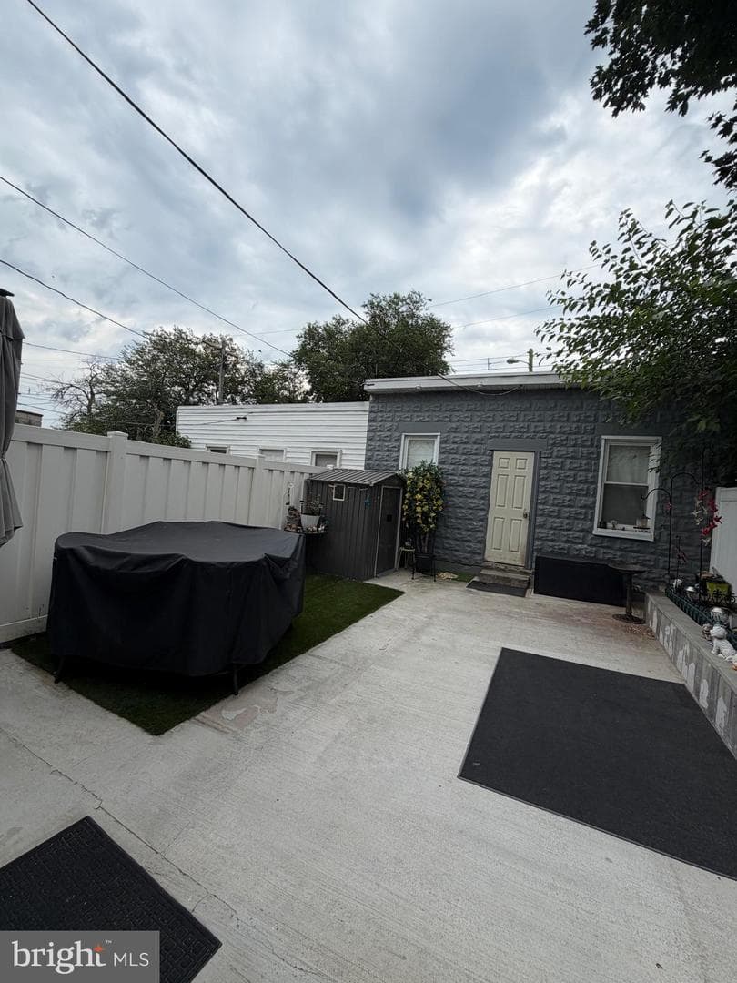 310 E College Avenue photo 9