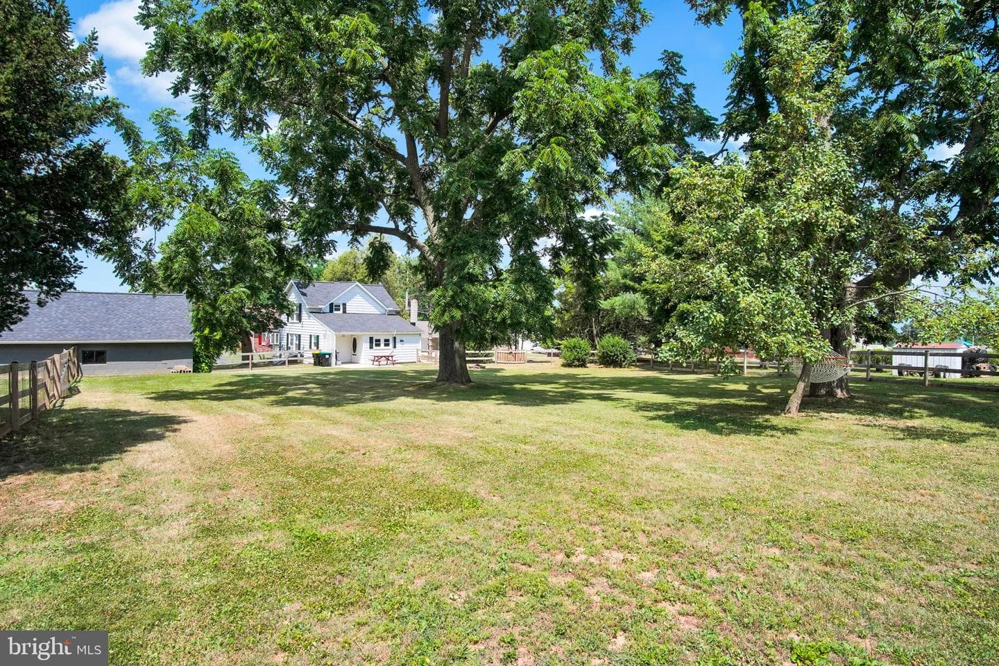 2040 Grandview Road photo 23