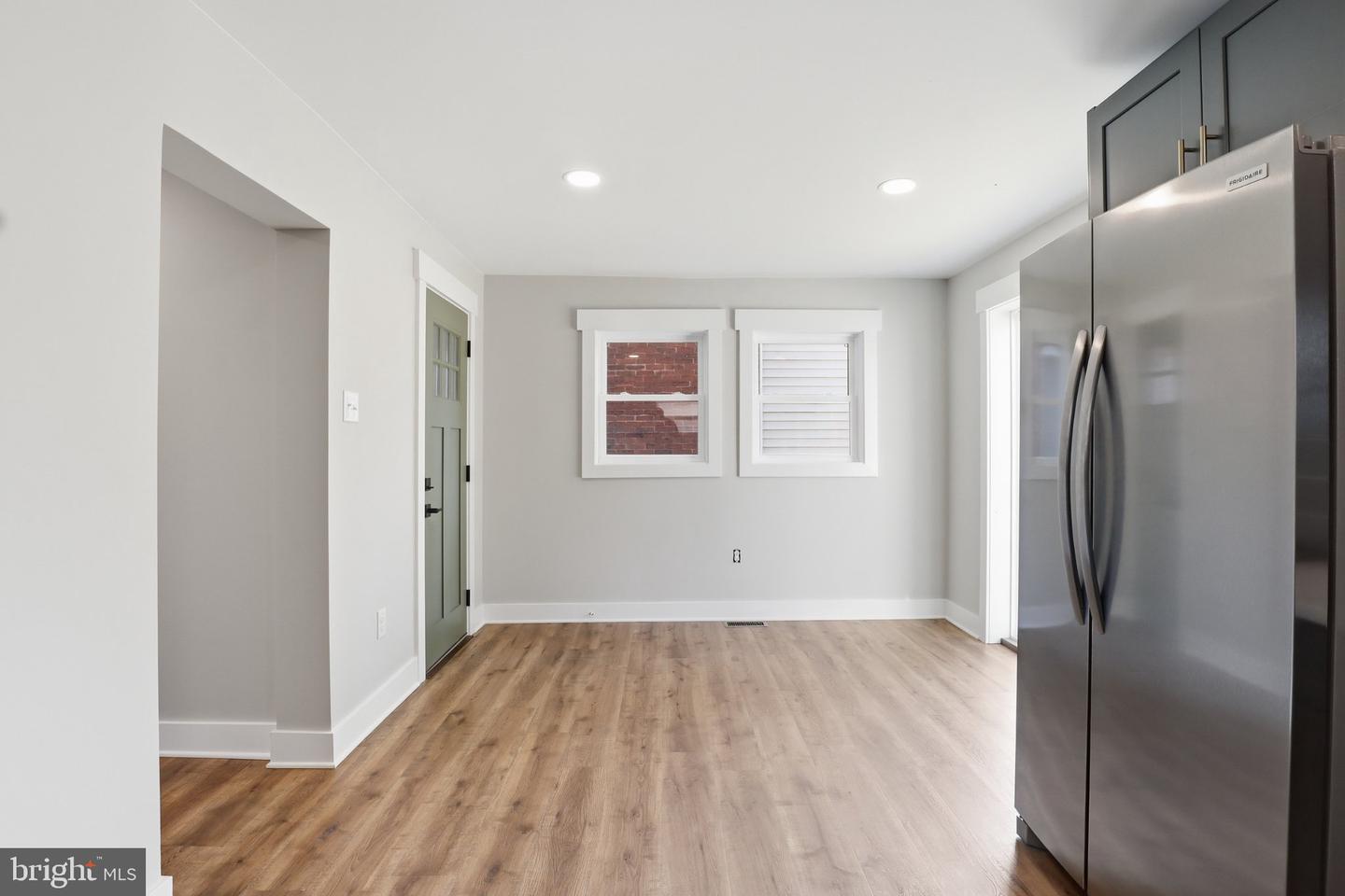 5247 Lincoln Highway W photo 11