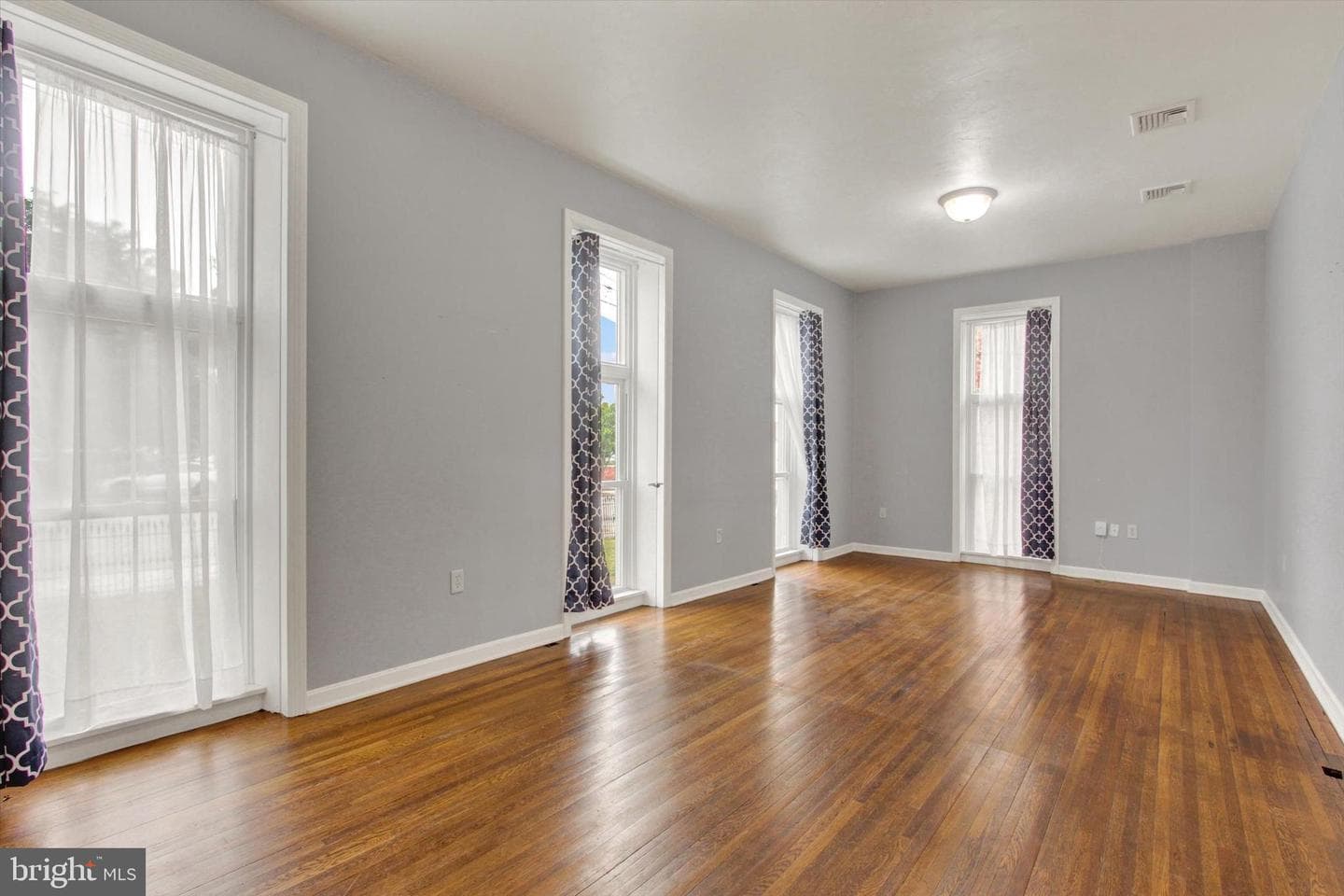 232 N Franklin Street photo 7