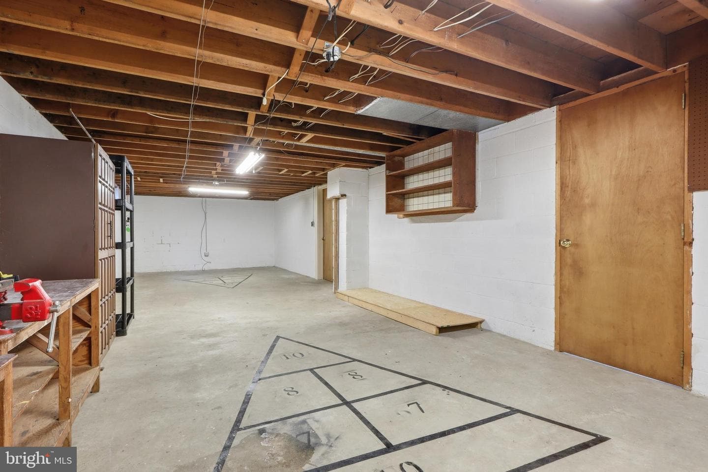 525 Hengst Court photo 29